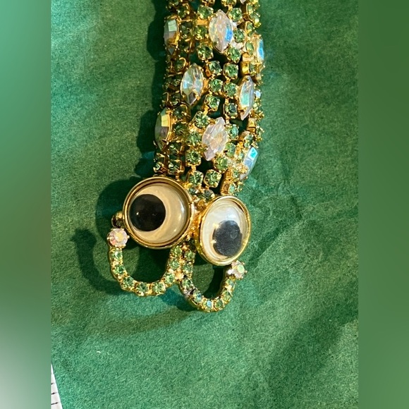 Limited Edition 6 of 500 KIRK’S FOLLY whimsical Caterpillar pin brooch AB stone - Picture 7 of 16